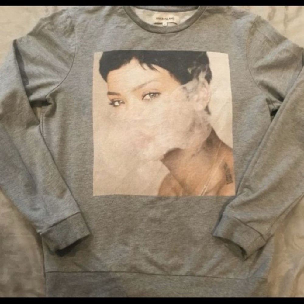 RIHANNA RIVER ISLAND GREY SWEATSHIRT